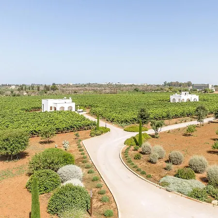 Farm stay Tenutayala - Residenza Agrituristica Parabita
